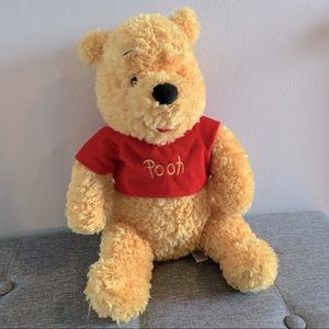 NWT Disney Parks Winnie-the-Pooh classic plush